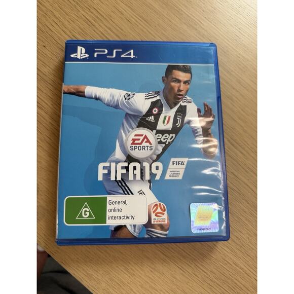 Fifa 19 PS4 Used good working condition. - Picture 1 of 3